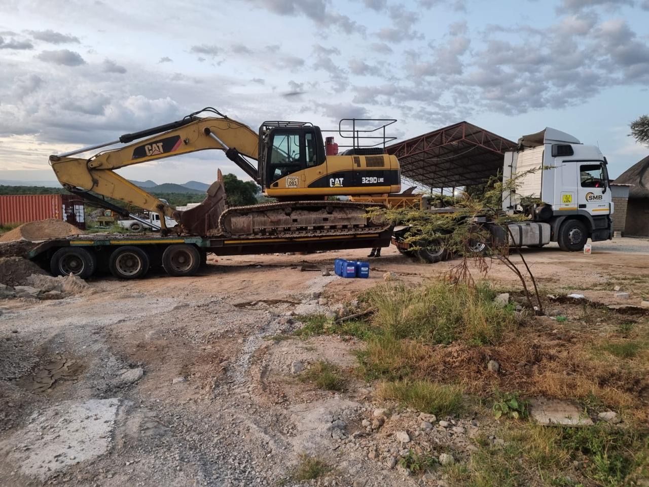 Side Tippers & Low Beds